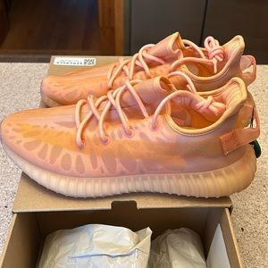 Yeezy Boost 350 V2 Mono Clay NWT size 11&1/2